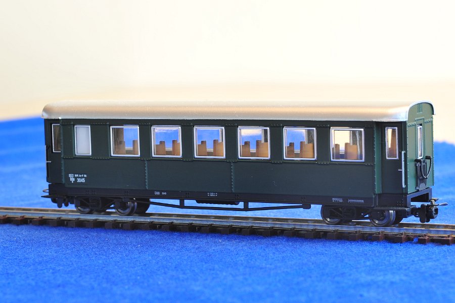 Liliput 4 achsiger Personenwagen 3045 01